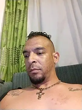 Snapshot of CarlitoCubano chatting on July 17, 2026, 1:36 am CarlitoCubano online show from July 17, 2026, 1:36 am