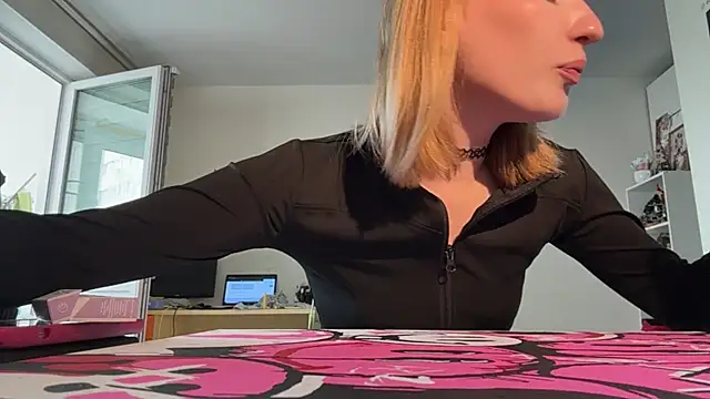 Snapshot of AnastaciaUltsch chatting on July 20, 2026, 10:39 am AnastaciaUltsch online show from July 20, 2026, 10:39 am