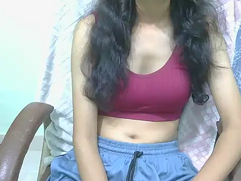 Snapshot of Luv_Aara chatting on July 25, 2026, 12:40 am Luv Aara online show from July 25, 2026, 12:40 am