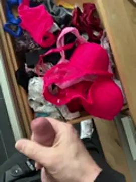 swissboy22 online show from March 28, 2026, 1:23 pm