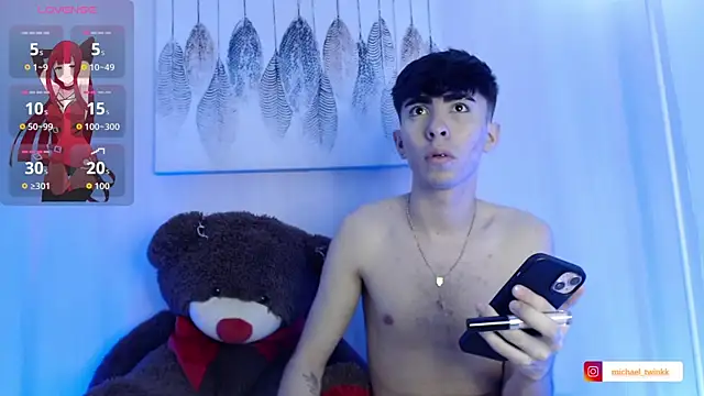 Snapshot of Michaell_and_twink chatting on July 20, 2026, 8:44 pm Michaell and twink online show from July 20, 2026, 8:44 pm
