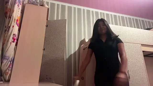 Snapshot of JohannaMickiewicz chatting on July 23, 2026, 3:52 pm JohannaMickiewicz online show from July 23, 2026, 3:52 pm