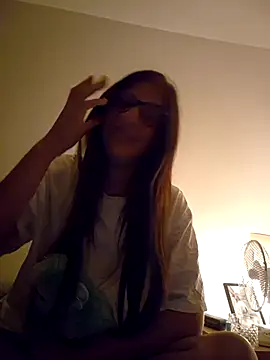 Snapshot of CherylAfterDark chatting on July 23, 2026, 2:31 am CherylAfterDark online show from July 23, 2026, 2:31 am