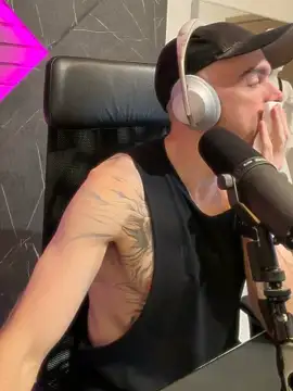 logan2kelly online show from July 28, 2026, 8:52 pm
