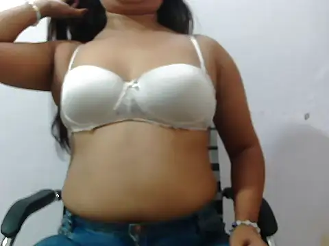 Snapshot of Suhani_Arora898 chatting on July 23, 2026, 7:27 am Suhani Arora898 online show from July 23, 2026, 7:27 am