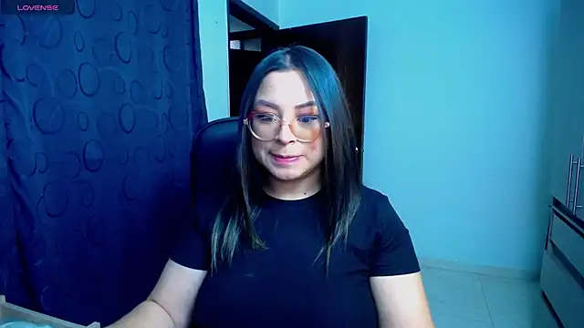 Snapshot of sensualmilena22 chatting on July 31, 2026, 1:54 pm sensualmilena22 online show from July 31, 2026, 1:54 pm