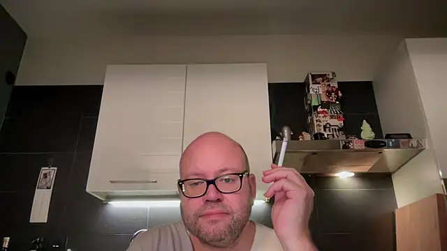 Snapshot of theitalianbear chatting on September 29, 2025, 10:26 pm theitalianbear online show from September 29, 2025, 10:26 pm