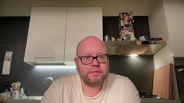 Snapshot of theitalianbear chatting on February 14, 2025, 3:00 am theitalianbear online show from February 14, 2025, 3:00 am