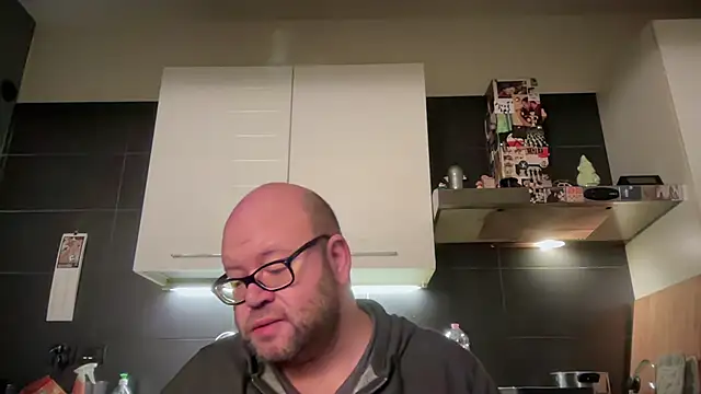 Snapshot of theitalianbear chatting on November 28, 2025, 5:18 am theitalianbear online show from November 28, 2025, 5:18 am