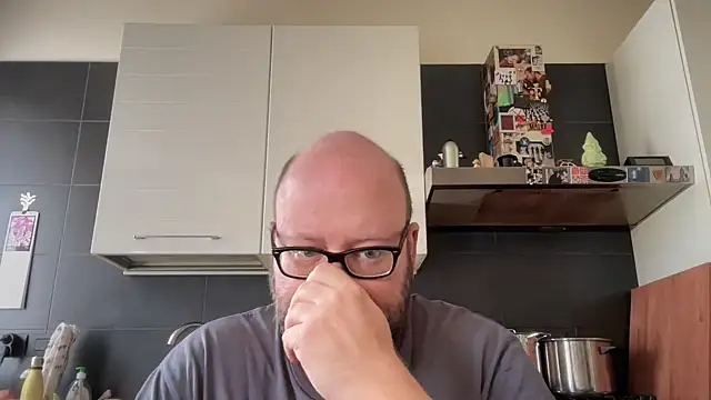 theitalianbear online show from April 13, 2026, 7:56 am