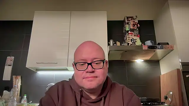 Snapshot of theitalianbear chatting on March 12, 2025, 8:52 pm theitalianbear online show from March 12, 2025, 8:52 pm