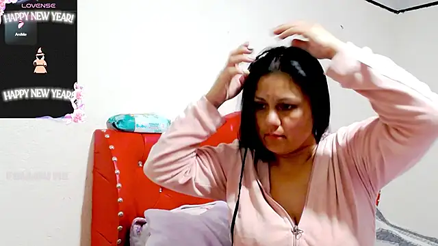 sexy jhoan88 online show from October 27, 2025, 9:49 pm