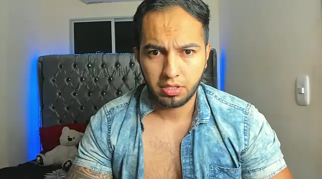 mrloganfuck1 online show from March 18, 2025, 8:17 am