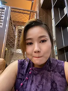Elowen-520 online show from July 28, 2026, 7:27 am