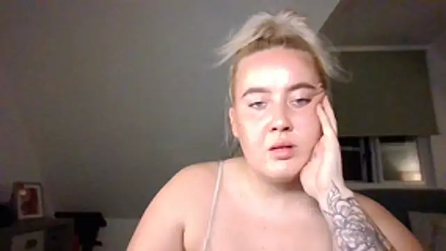 ItsHarleyMonroe online show from August 4, 2026, 9:19 pm