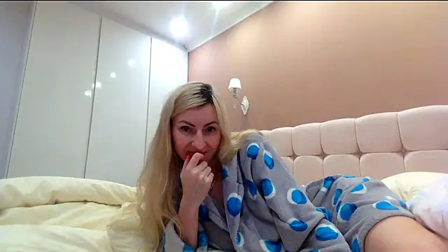 Yourrealgirl online show from January 14, 2025, 8:15 pm