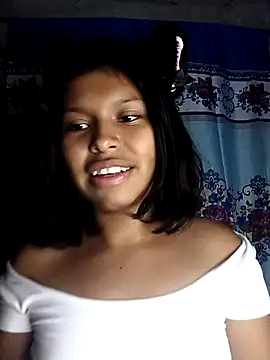 Snapshot of barbaraoficial chatting on August 6, 2026, 4:02 pm barbaraoficial online show from August 6, 2026, 4:02 pm
