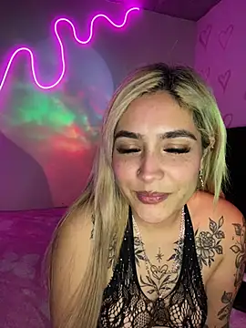 rubiaaqueen online show from August 8, 2026, 3:02 am