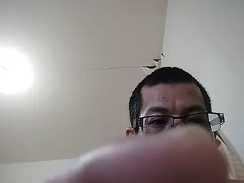hiikuns61 online show from August 1, 2026, 9:40 am