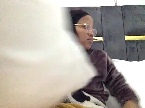 Snapshot of QueenBeeBae chatting on August 6, 2026, 11:38 am QueenBeeBae online show from August 6, 2026, 11:38 am