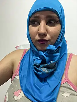 Snapshot of Nahannaahia chatting on August 6, 2026, 3:18 pm Nahannaahia online show from August 6, 2026, 3:18 pm