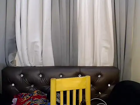 Snapshot of expensive_nadia chatting on August 5, 2026, 2:16 am expensive nadia online show from August 5, 2026, 2:16 am