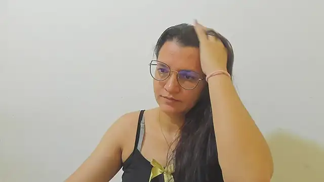 MARILYN GARCIA online show from October 27, 2025, 12:50 pm