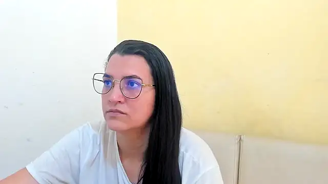 MARILYN GARCIA online show from March 28, 2026, 4:52 pm