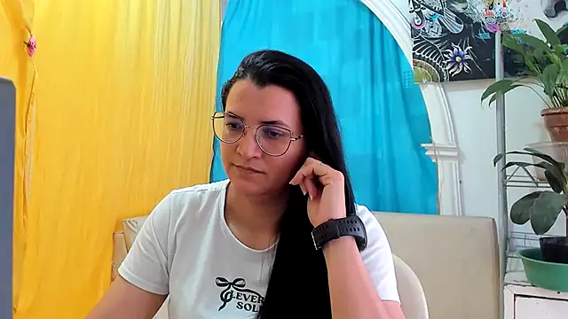Snapshot of MARILYN_GARCIA chatting on July 14, 2026, 4:13 pm MARILYN GARCIA online show from July 14, 2026, 4:13 pm