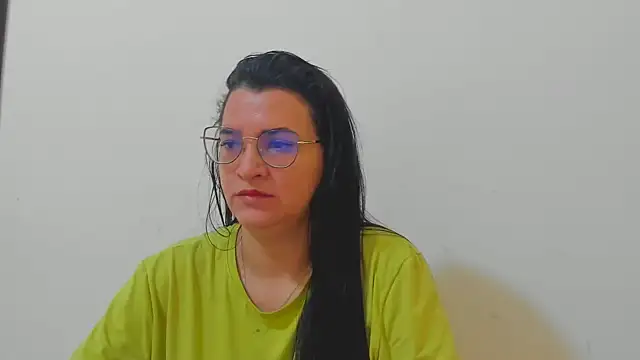 MARILYN GARCIA online show from December 1, 2025, 3:46 pm