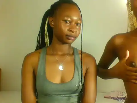 Snapshot of Choco_petite2 chatting on August 5, 2026, 12:26 am Choco petite2 online show from August 5, 2026, 12:26 am