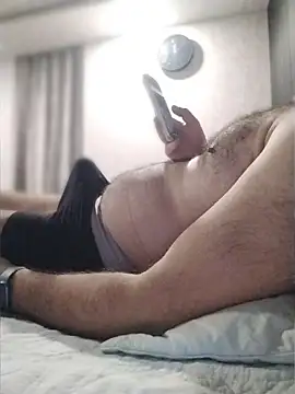 Snapshot of hairy_macho90 chatting on August 7, 2026, 6:36 pm hairy macho90 online show from August 7, 2026, 6:36 pm