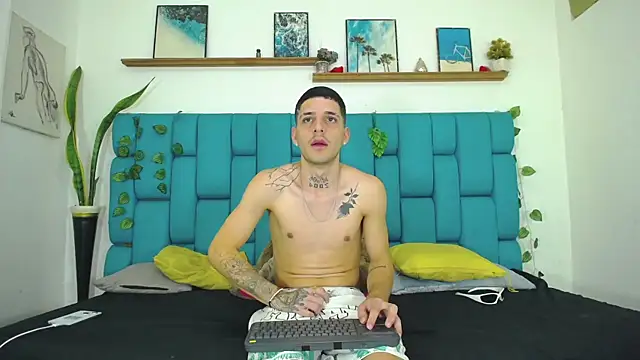 MaxHornyLatin online show from August 8, 2026, 11:12 pm