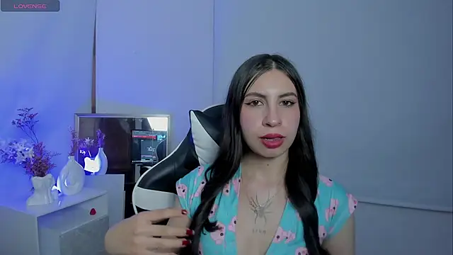 EmmillyQueen online show from August 8, 2026, 4:30 am