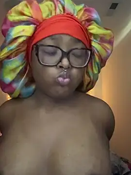 Snapshot of 21bratttt chatting on August 6, 2026, 5:52 pm 21bratttt online show from August 6, 2026, 5:52 pm