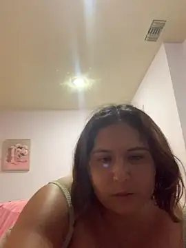 Snapshot of bbwbelle chatting on August 7, 2026, 11:55 pm bbwbelle online show from August 7, 2026, 11:55 pm