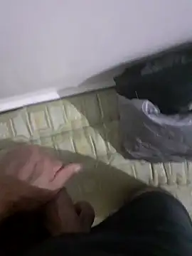 Demillvan online show from September 30, 2025, 3:23 am