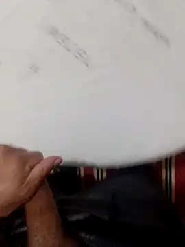 Demillvan online show from December 18, 2025, 8:23 pm