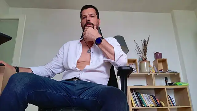 Snapshot of ChrisKox chatting on June 1, 2026, 7:41 am ChrisKox online show from June 1, 2026, 7:41 am