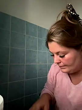 Snapshot of BootyLola chatting on October 23, 2025, 3:00 pm BootyLola online show from October 23, 2025, 3:00 pm