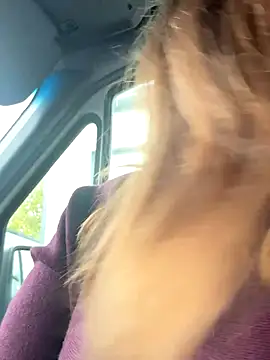 Snapshot of BootyLola chatting on November 3, 2025, 10:19 am BootyLola online show from November 3, 2025, 10:19 am