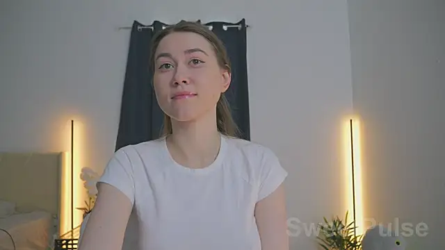 SweetPulse online show from December 1, 2025, 5:36 pm