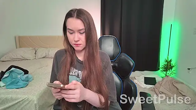 SweetPulse online show from October 5, 2025, 6:31 pm