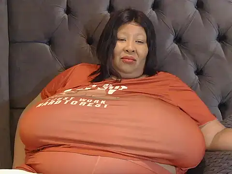 Snapshot of nancy111 chatting on February 6, 2026, 2:40 am nancy111 online show from February 6, 2026, 2:40 am