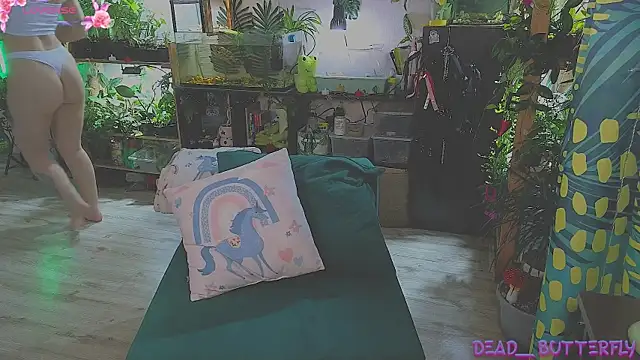 Snapshot of Dead_Butterfly chatting on March 13, 2025, 3:33 am Dead Butterfly online show from March 13, 2025, 3:33 am