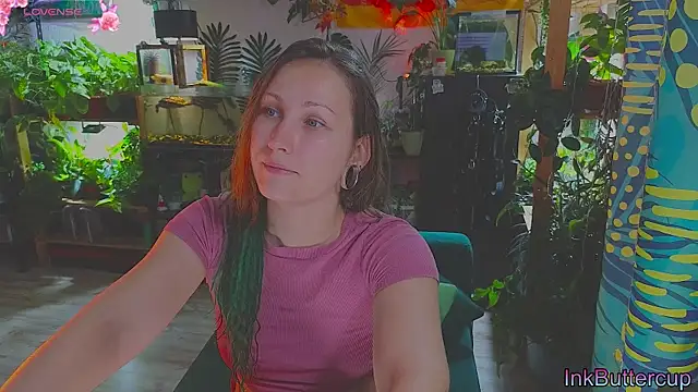 Snapshot of Dead_Butterfly chatting on September 14, 2025, 3:29 am Dead Butterfly online show from September 14, 2025, 3:29 am