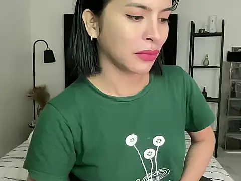 Snapshot of your_bianca69 chatting on October 27, 2025, 12:33 am your bianca69 online show from October 27, 2025, 12:33 am