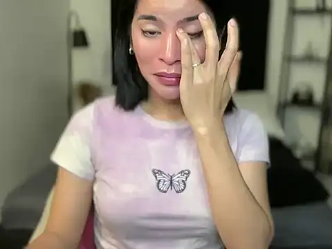 your bianca69 online show from December 18, 2025, 11:30 pm