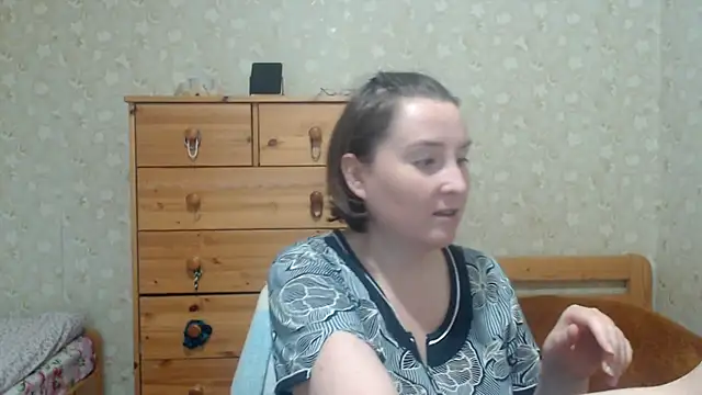 Smart Rose online show from September 28, 2025, 2:02 pm