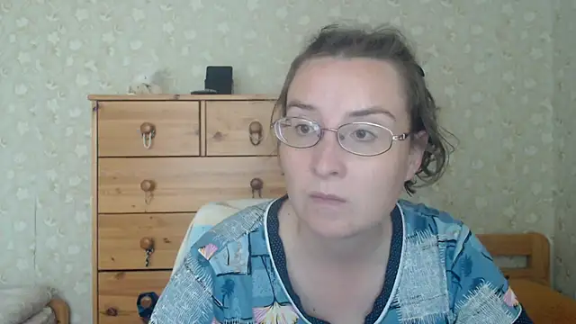 Snapshot of Smart_Rose chatting on July 7, 2026, 1:03 pm Smart Rose online show from July 7, 2026, 1:03 pm